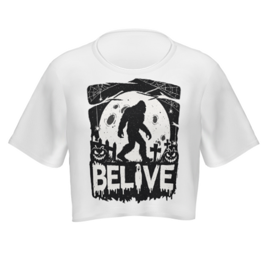 Believe Bigfoot Halloween Graphic Tee – Spooky Sasquatch Moonlight Shirt for Women(z461)