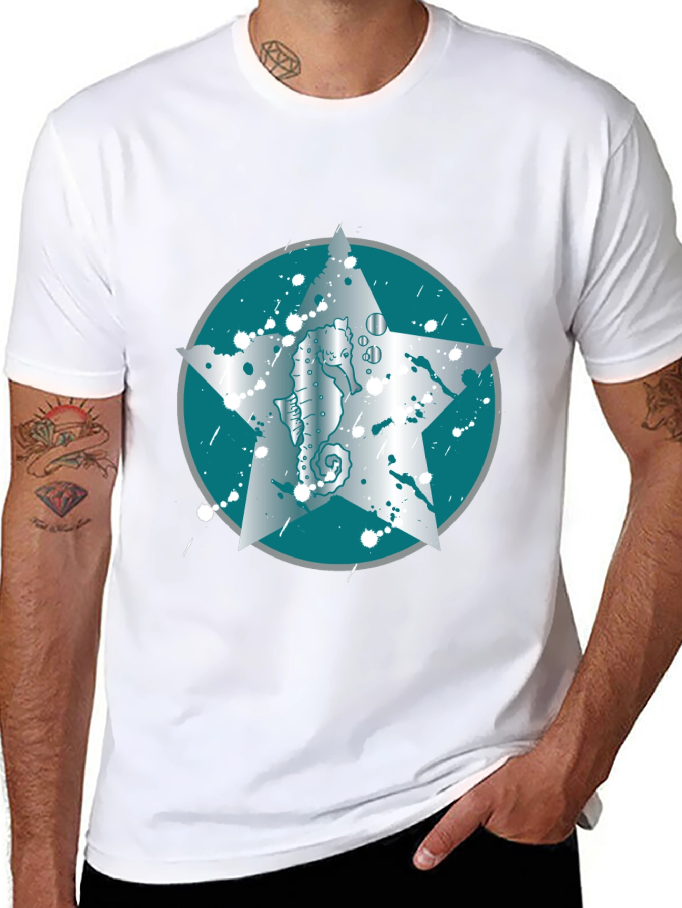Seahorse Star Graphic Tee - Black